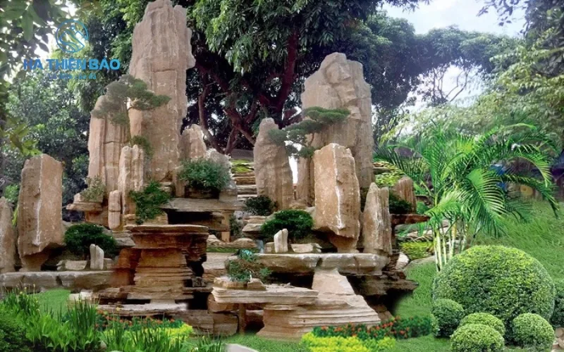 Đá cổ thạch là lựa chọn lý tưởng để tạo nên những hòn non bộ độc đáo