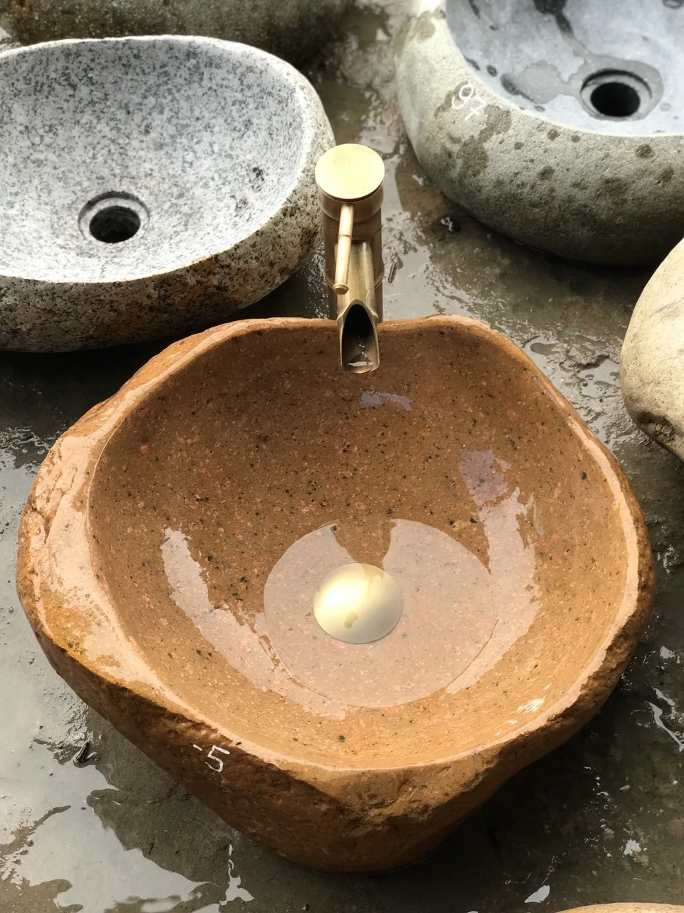 Lavabo đá cuội 08