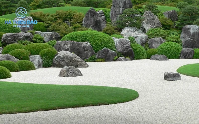 4 loại đá tự nhiên lát sân hoàn hảo cho tiểu cảnh sân vườn 3 Đá tự nhiên lát sân dạng sỏi là lựa chọn tinh tế cho những ai yêu thích sự nhẹ nhàng