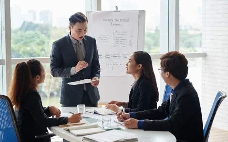 giam-doc-kinh-doanh-co-vai-tro-gi-careerbuilder (1)